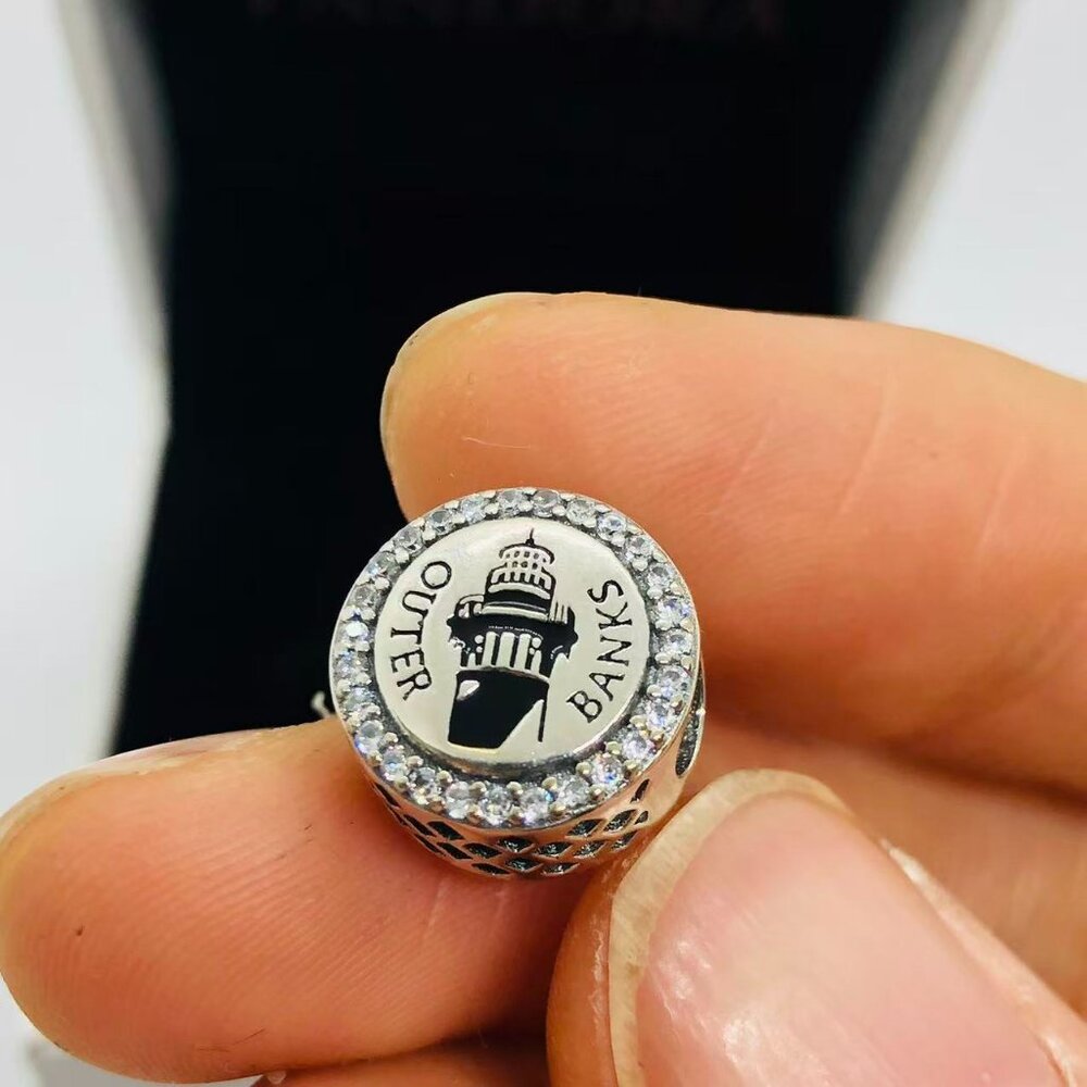 ✨Pandora Outer Banks Lighthouse Exclusive Dangle Charm